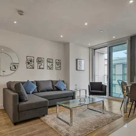 Stylish And Spacious- One Bed In Nine Elms Londres Exterior foto