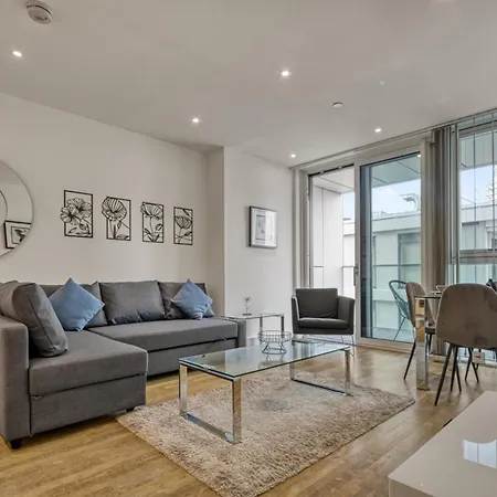 Stylish And Spacious- One Bed In Nine Elms Londres Exterior foto