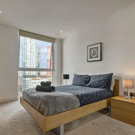 Stylish And Spacious- One Bed In Nine Elms Londres Exterior foto