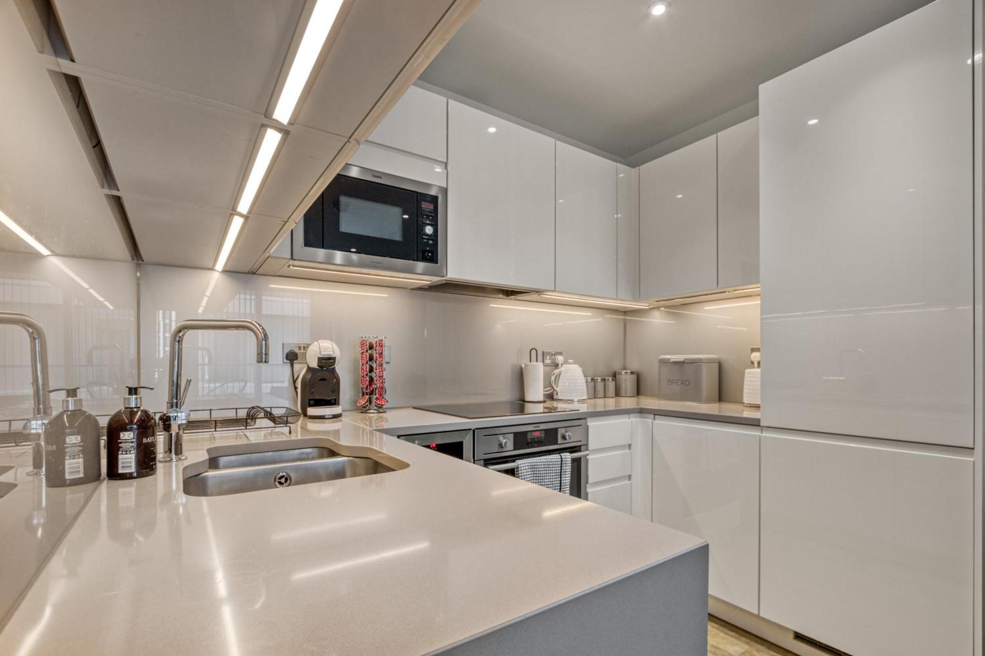 Stylish And Spacious- One Bed In Nine Elms Apartamento *
